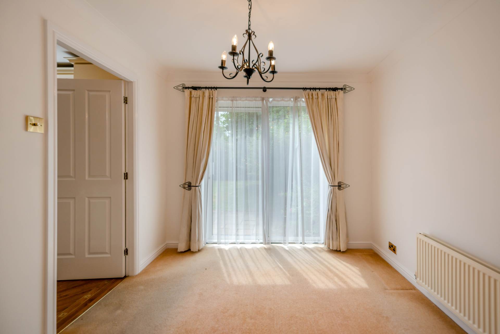 Additional Property Image 4 bedroom Detached for sale in Warwick 12