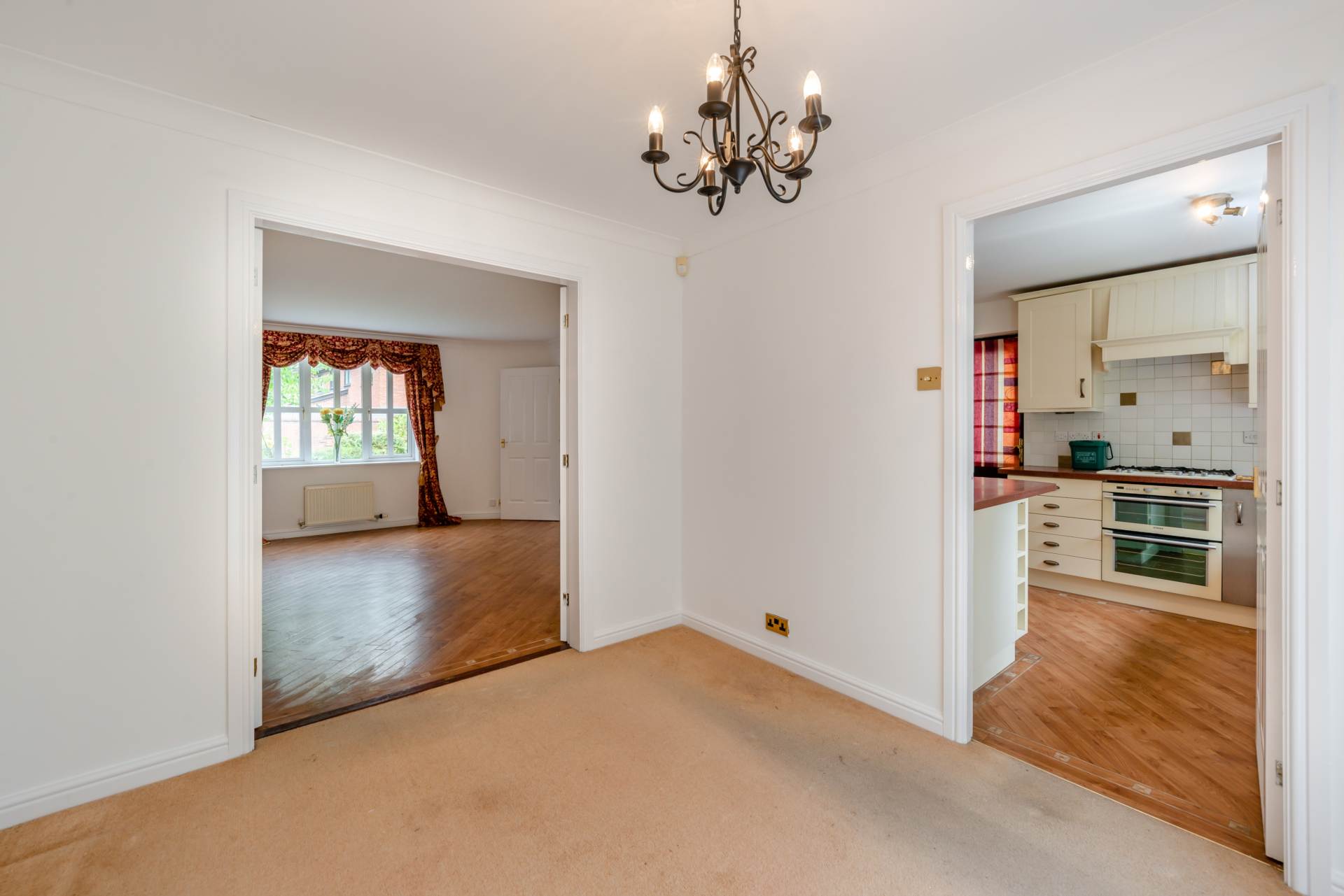 Additional Property Image 4 bedroom Detached for sale in Warwick 13