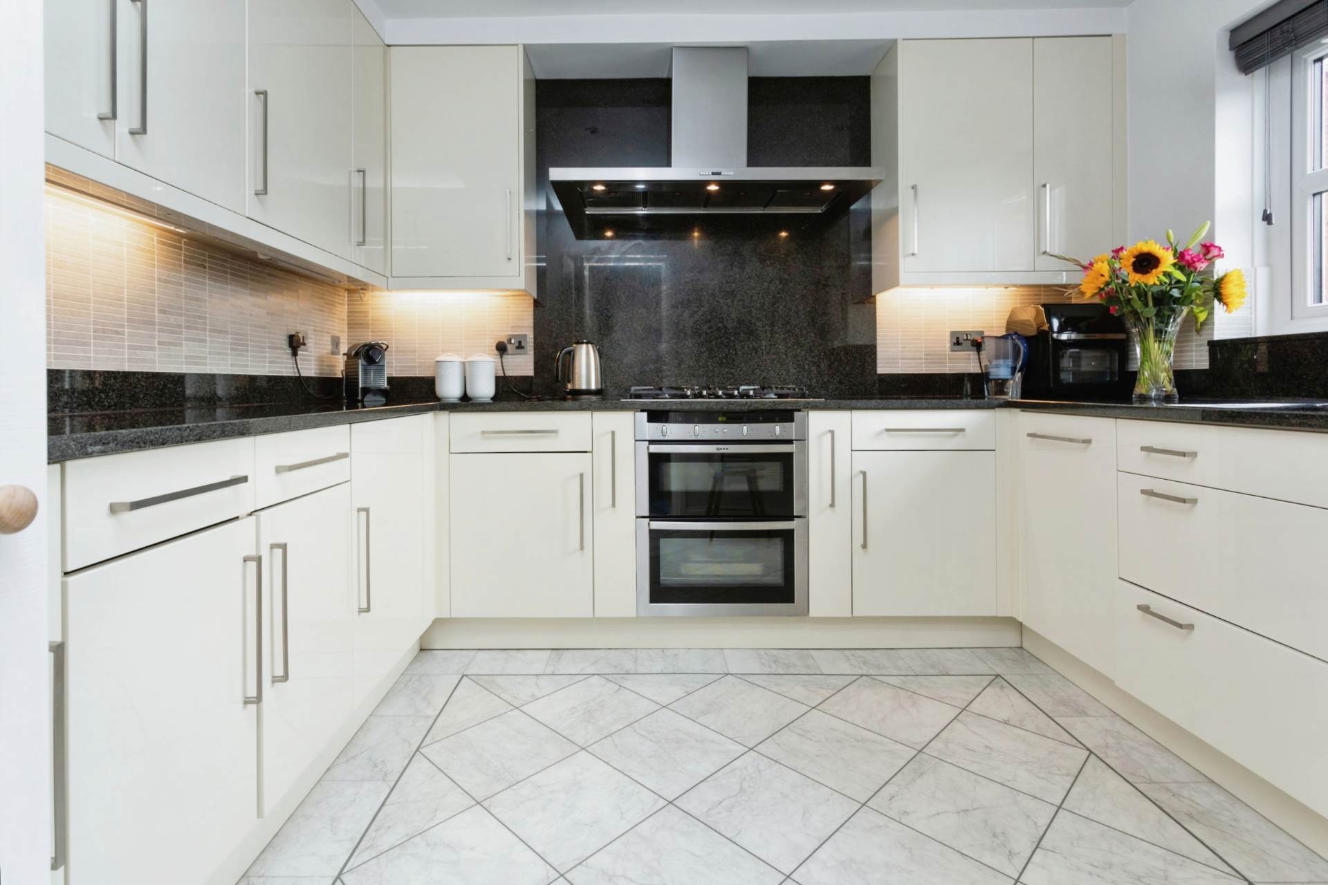 Additional Property Image 3 bedroom Town House to rent in Banbury 5
