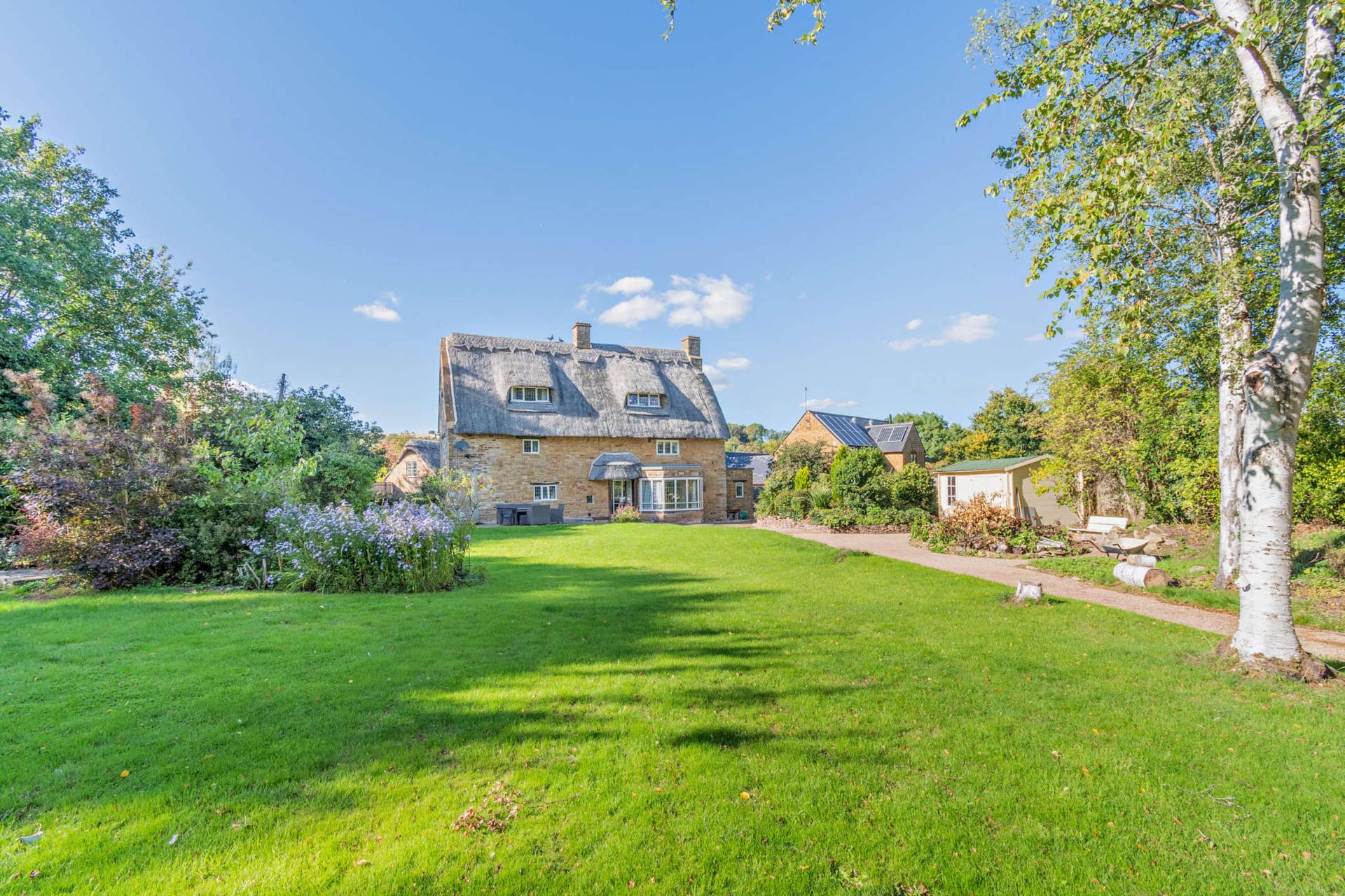 Additional Property Image 4 bedroom Detached for sale in Banbury 5