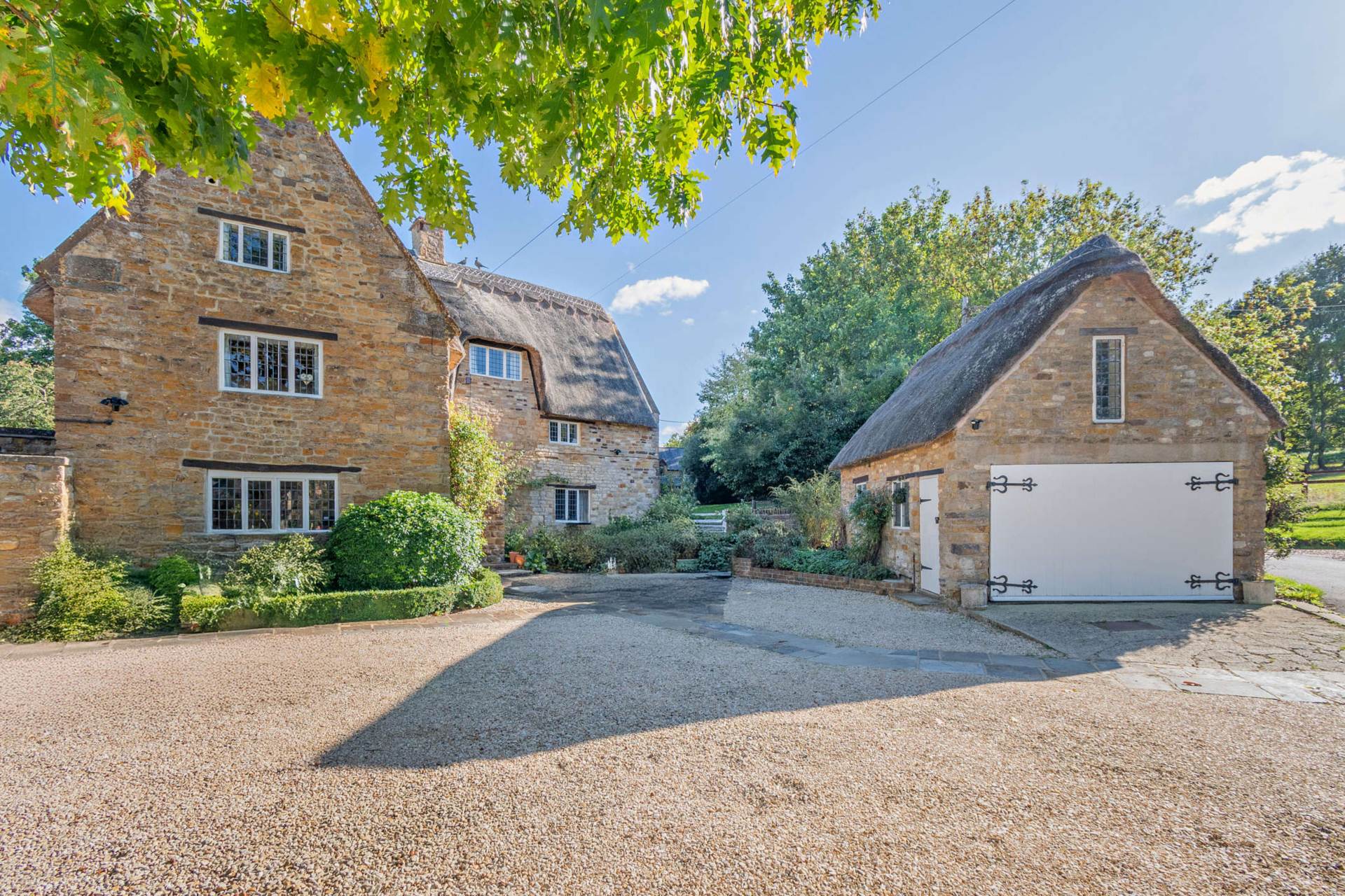 Additional Property Image 4 bedroom Detached for sale in Banbury 16