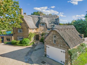 4 bedroom Detached for sale in Banbury