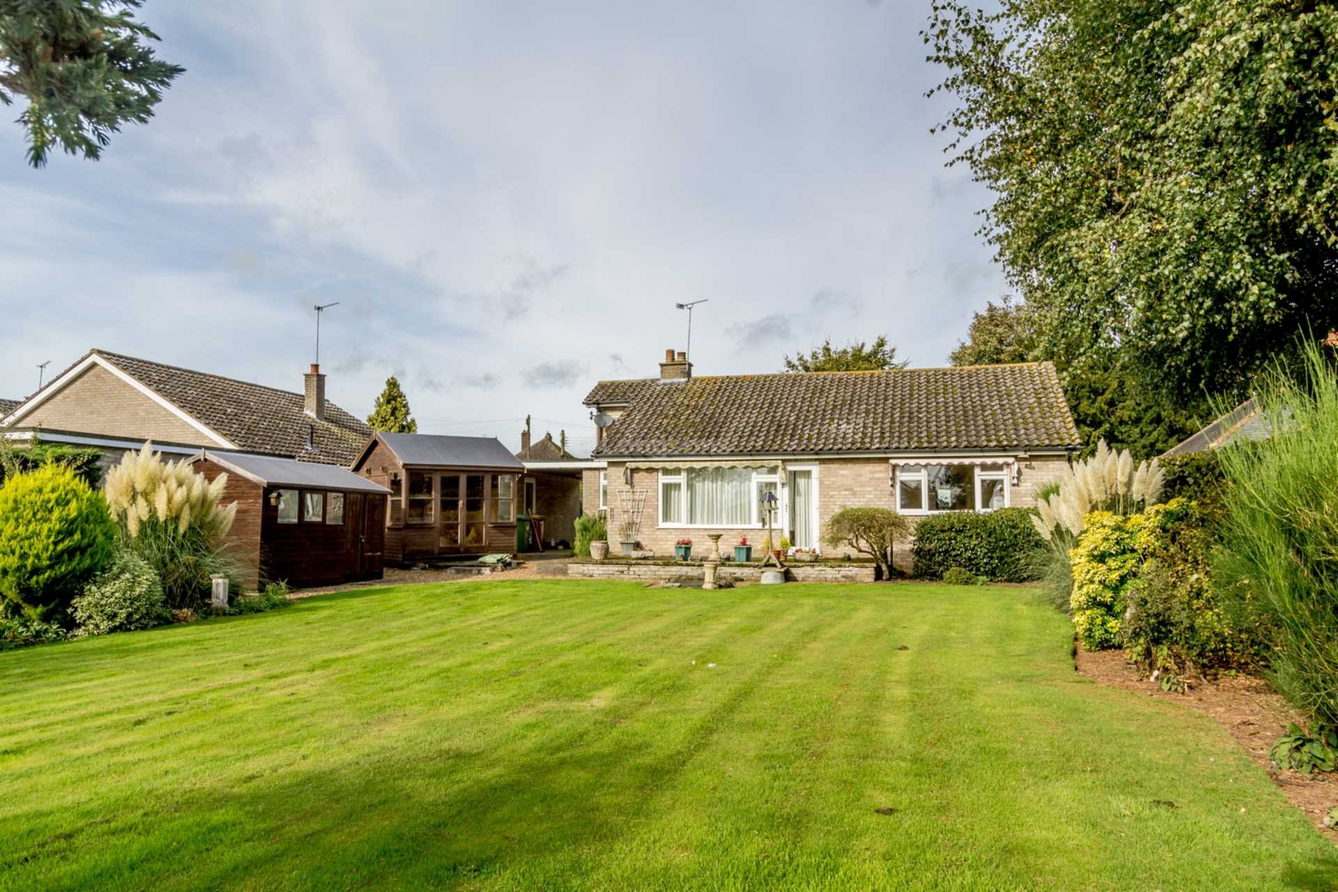Additional Property Image 2 bedroom Detached Bungalow to rent in Swaffham 10