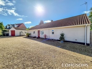 4 bedroom Detached Bungalow for sale in Swaffham