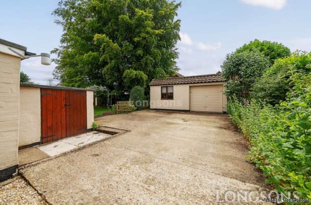 Additional Property Image 4 bedroom Detached Bungalow for sale in Swaffham 14