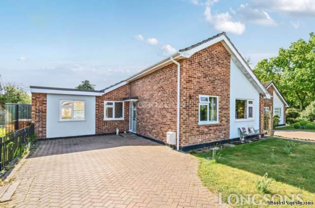 3 bedroom Detached Bungalow for sale in Swaffham