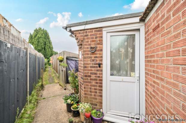 Additional Property Image 2 bedroom Terraced for sale in Swaffham 12