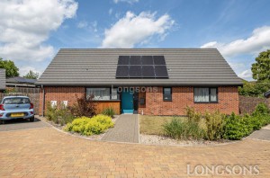 3 bedroom Detached Bungalow for sale in Swaffham