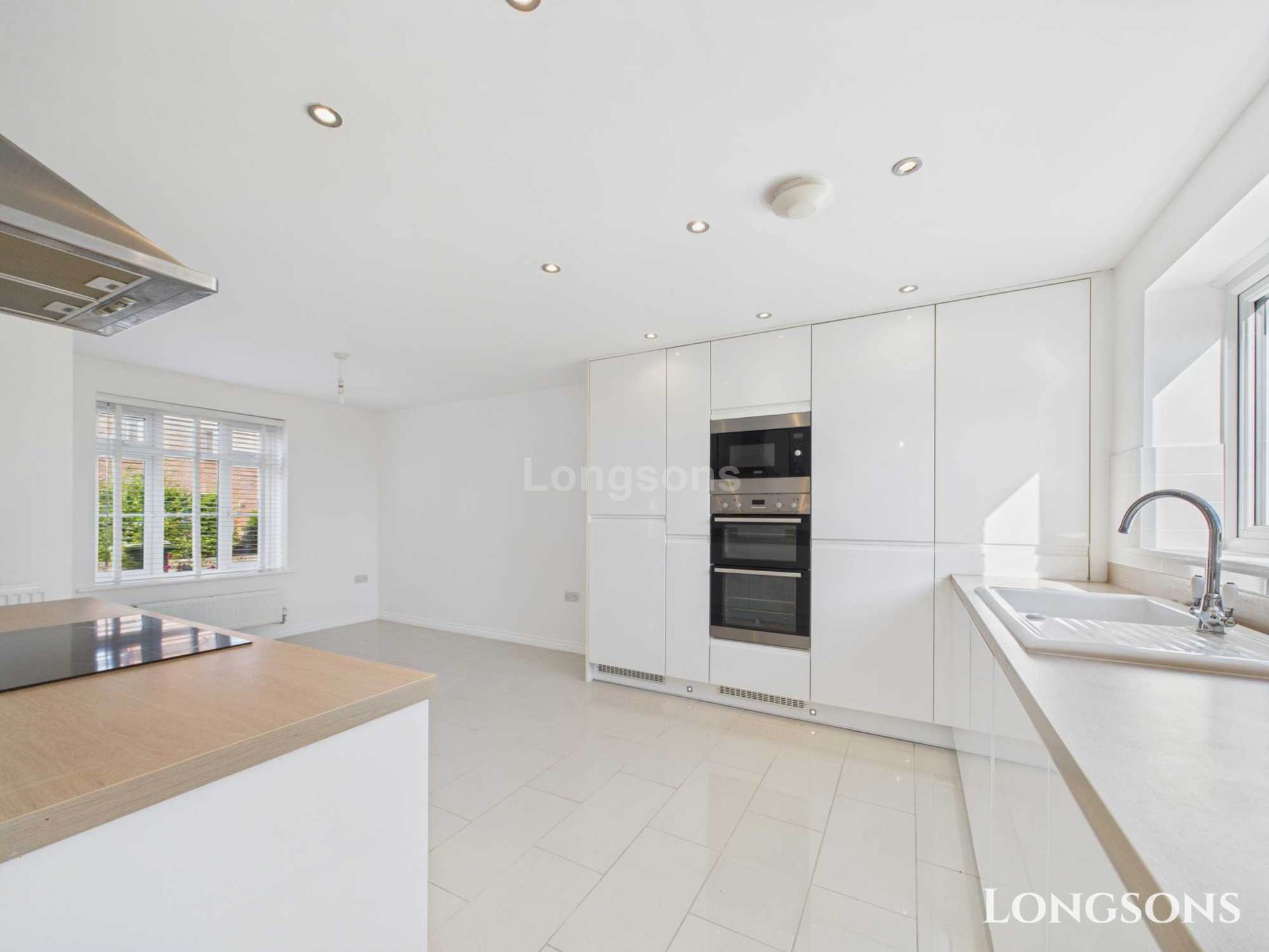 Additional Property Image 4 bedroom Detached to rent in Swaffham 8