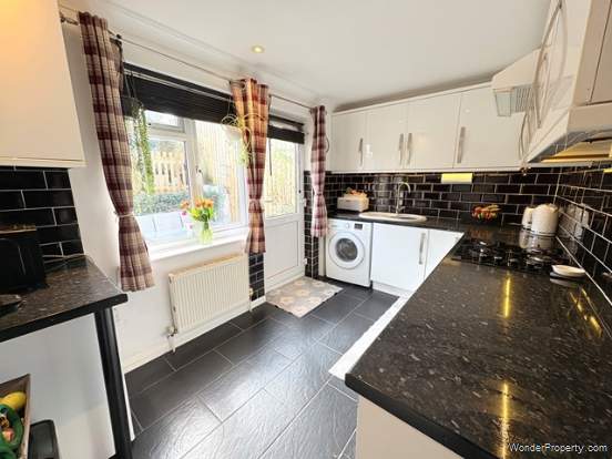 Additional Property Image 2 bedroom Terraced for sale in Honiton 2