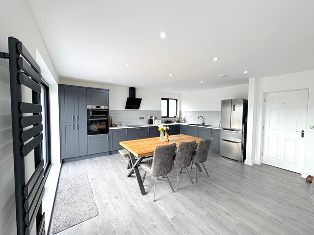 Additional Property Image 5 bedroom Detached for sale in Honiton 3