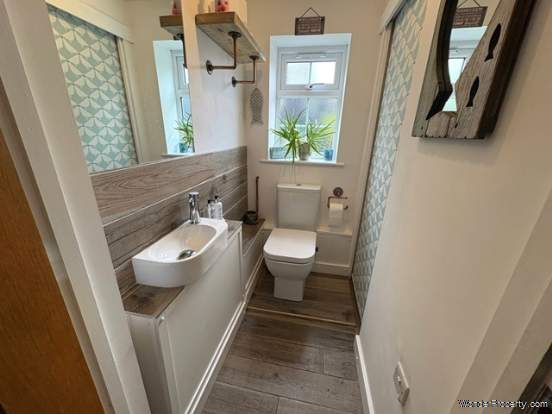 Additional Property Image 3 bedroom Detached for sale in Fenny Bridges 14