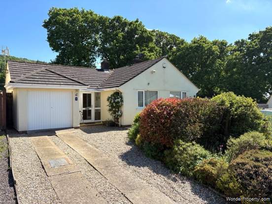 3 bedroom Detached Bungalow for sale in Rawridge