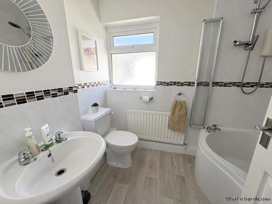 Additional Property Image 3 bedroom Detached Bungalow for sale in Rawridge 10