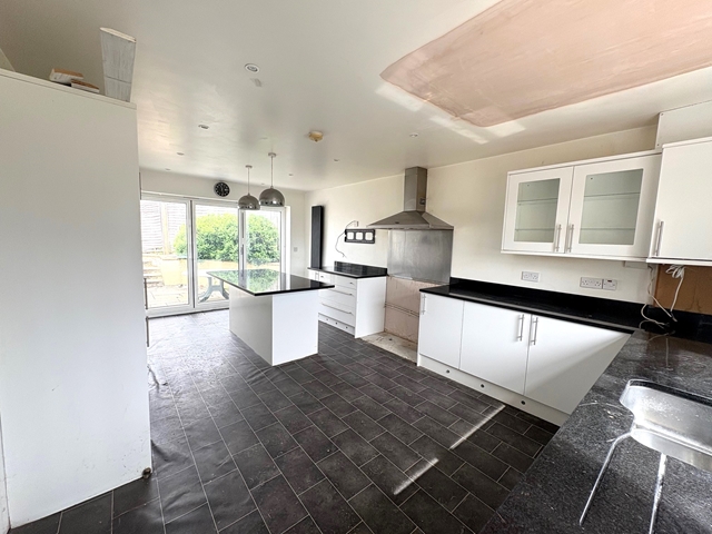Additional Property Image 4 bedroom Semi Detached for sale in Honiton 2