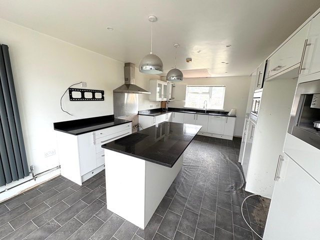 Additional Property Image 4 bedroom Semi Detached for sale in Honiton 3