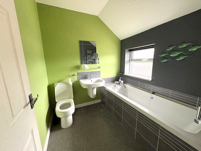 Additional Property Image 4 bedroom Semi Detached for sale in Honiton 11