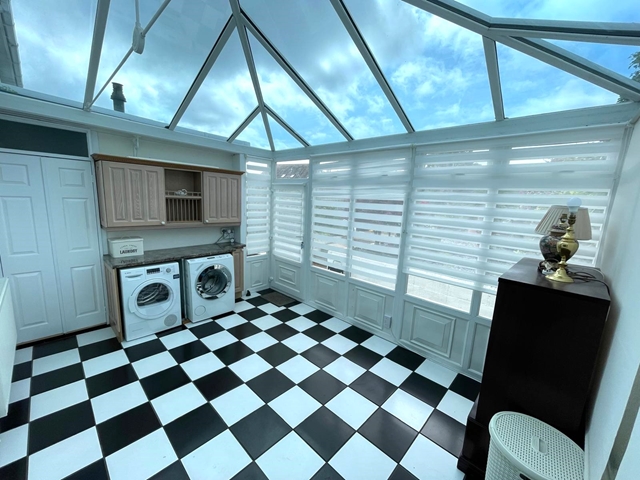 Additional Property Image 3 bedroom Terraced for sale in Dawlish 5