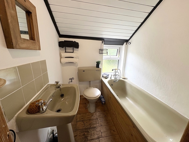Additional Property Image 2 bedroom Terraced for sale in Alfington 7