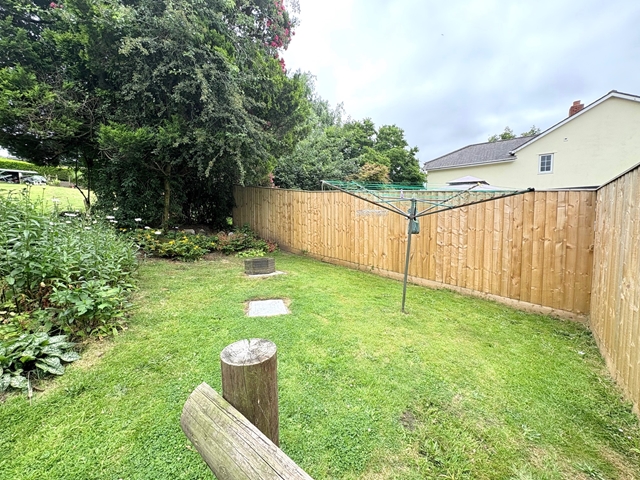 Additional Property Image 2 bedroom Terraced for sale in Alfington 8