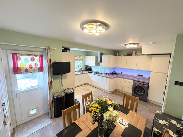Additional Property Image 3 bedroom Terraced for sale in Honiton 2