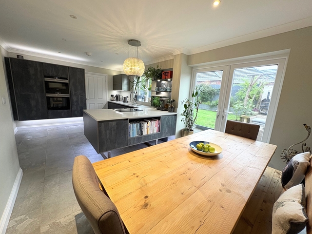 Additional Property Image 4 bedroom Detached for sale in Honiton 2