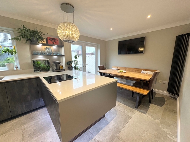 Additional Property Image 4 bedroom Detached for sale in Honiton 4