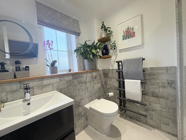Additional Property Image 4 bedroom Detached for sale in Honiton 9