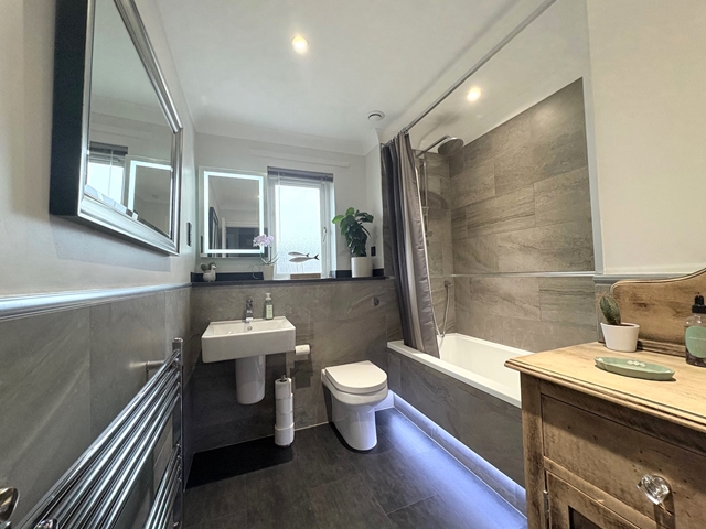 Additional Property Image 4 bedroom Detached for sale in Honiton 13