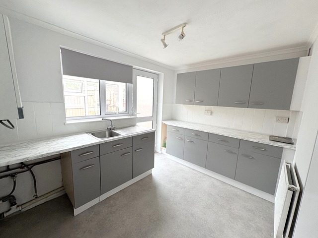 Additional Property Image 3 bedroom Terraced for sale in Honiton 2