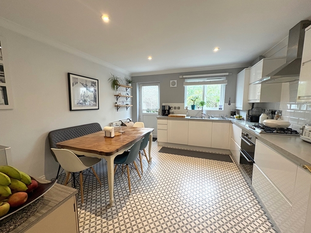 Additional Property Image 3 bedroom Town House for sale in Honiton 2