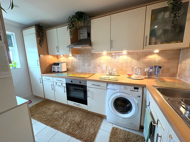 Additional Property Image 3 bedroom Apartment for sale in Seaton 3