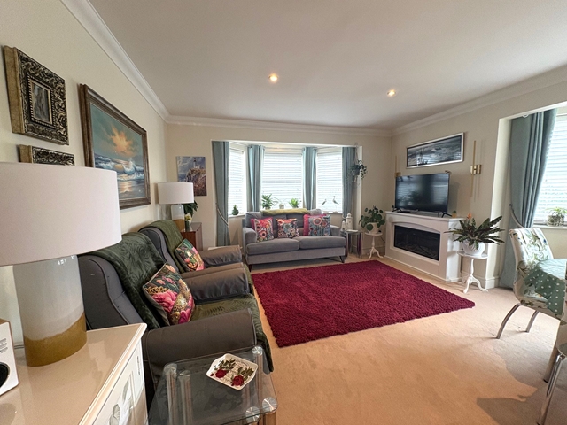 Additional Property Image 3 bedroom Apartment for sale in Seaton 5