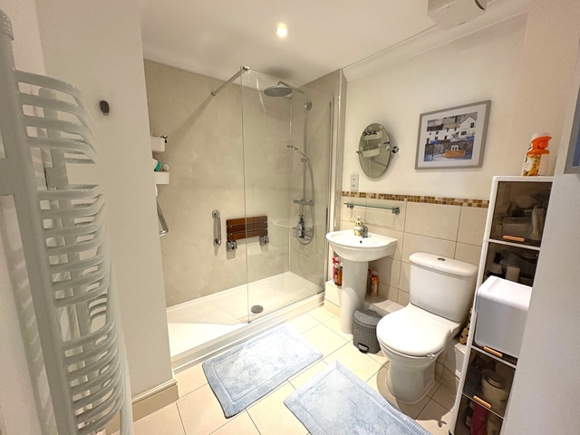 Additional Property Image 3 bedroom Apartment for sale in Seaton 8