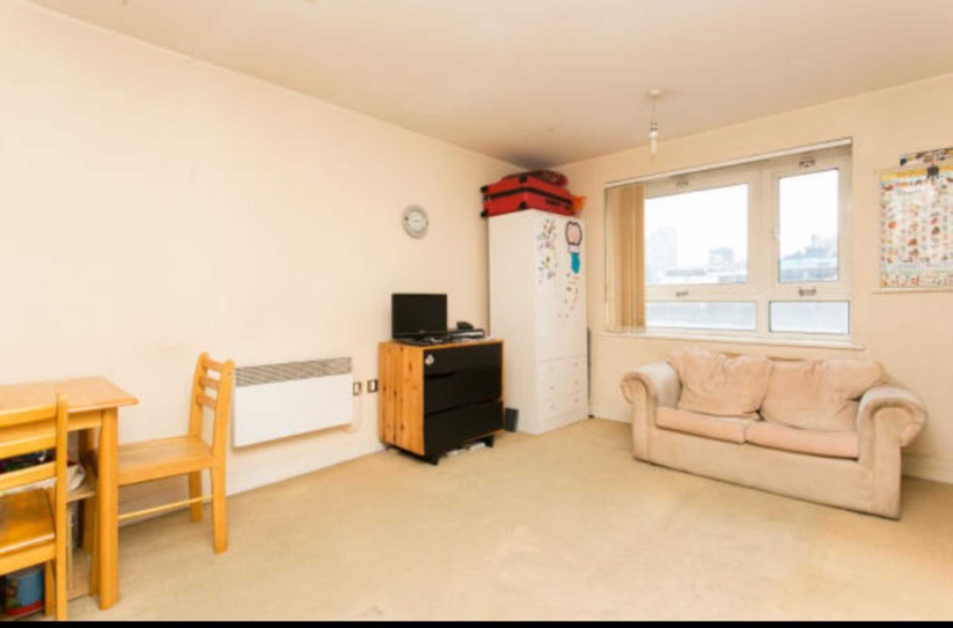 Additional Property Image 1 bedroom Flat for sale in Ilford 3