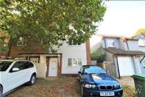 4 bedroom Semi Detached to rent in London
