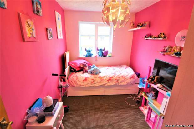 Additional Property Image 2 bedroom Flat for sale in London 5