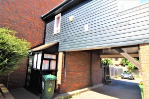 0 bedroom Studio to rent in London