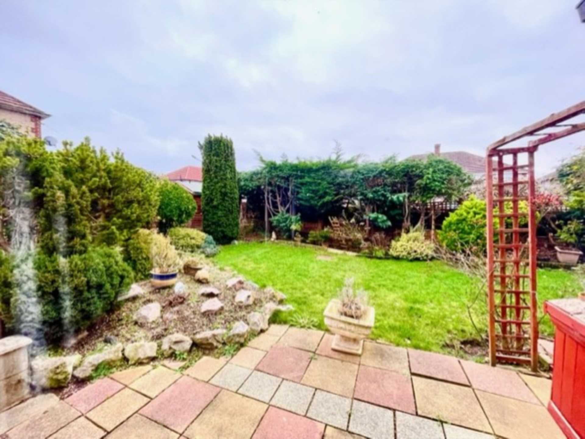 Additional Property Image 3 bedroom Semi Detached to rent in Romford 11
