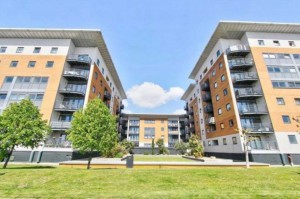 2 bedroom Apartment to rent in London