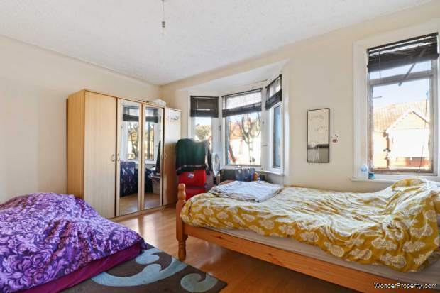 Additional Property Image 3 bedroom Terraced for sale in London 8