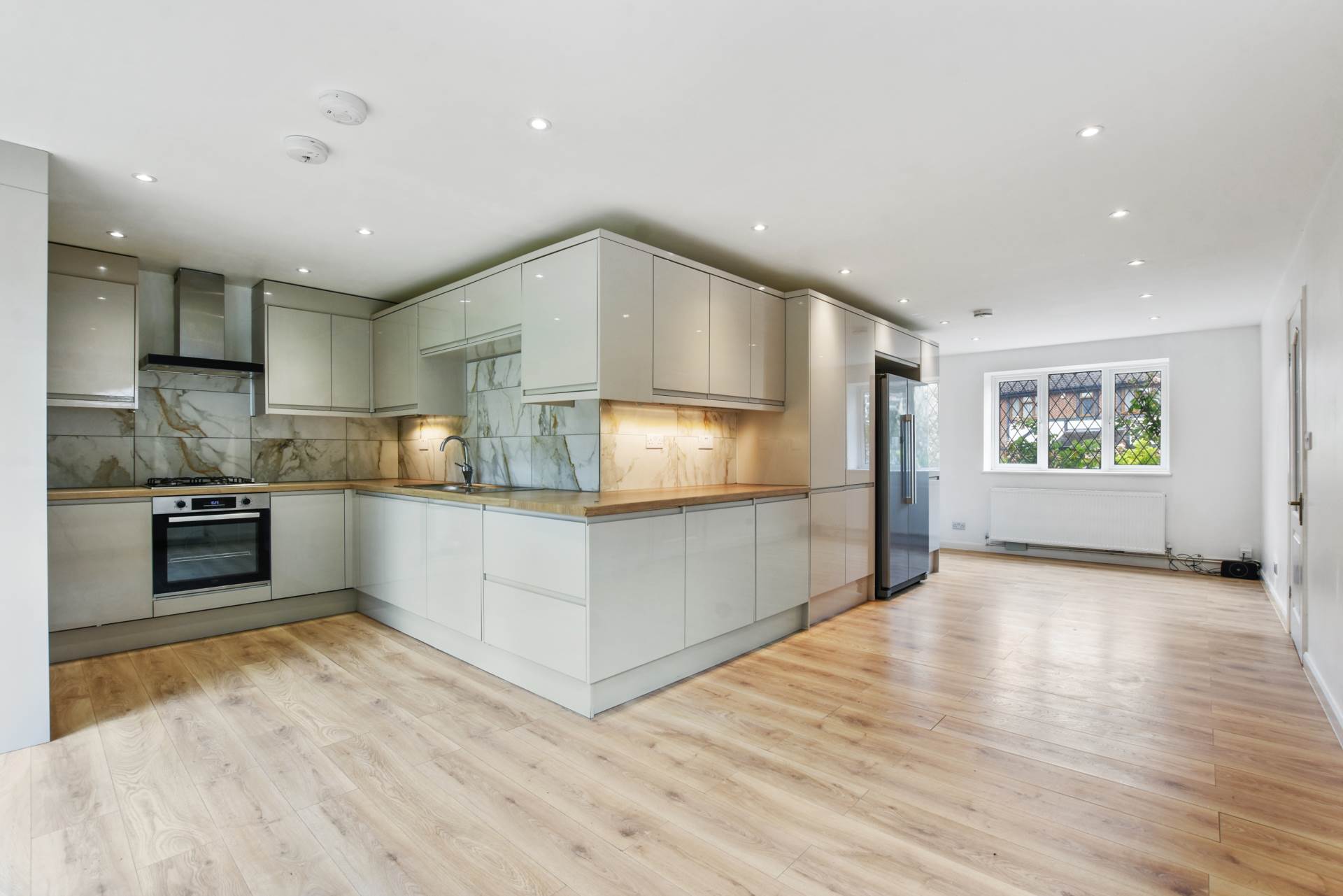 5 bedroom Detached for sale in Luton