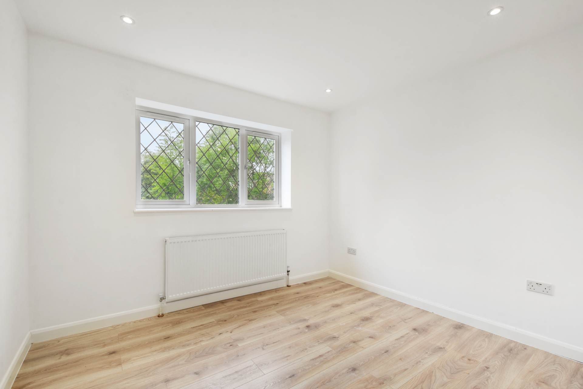 Additional Property Image 5 bedroom Detached for sale in Luton 6