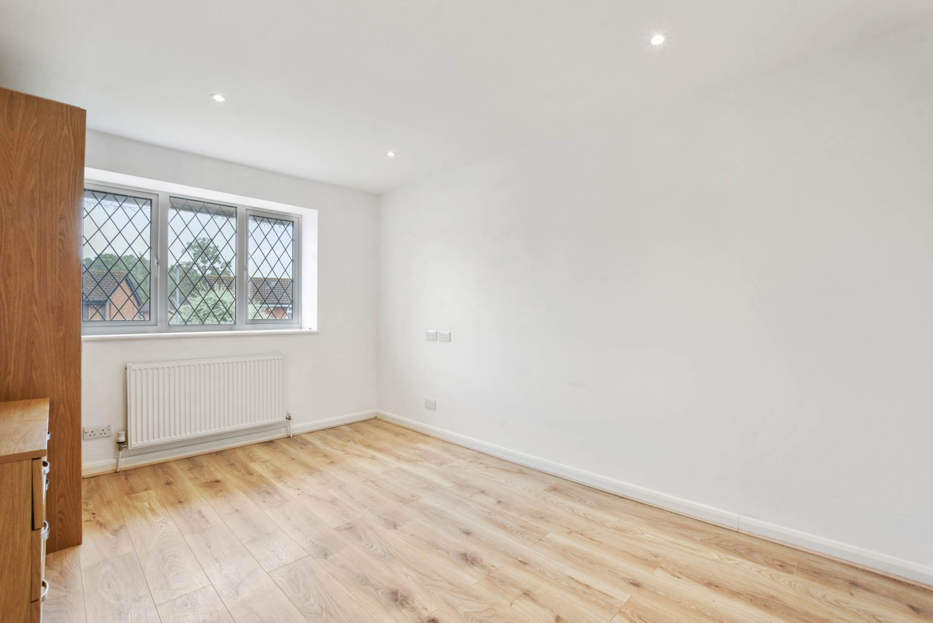 Additional Property Image 5 bedroom Detached for sale in Luton 7