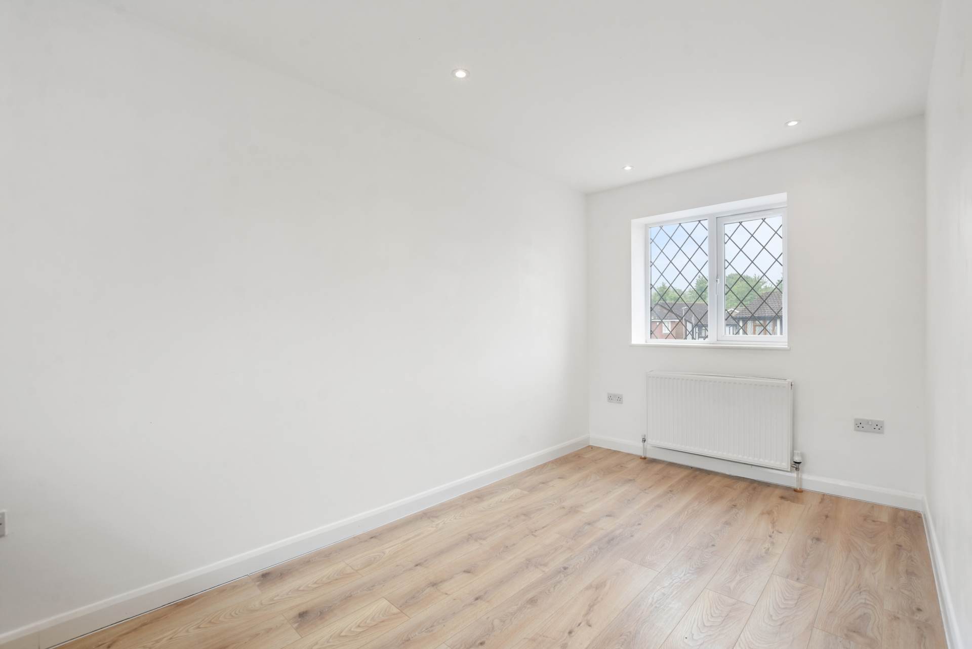 Additional Property Image 5 bedroom Detached for sale in Luton 8