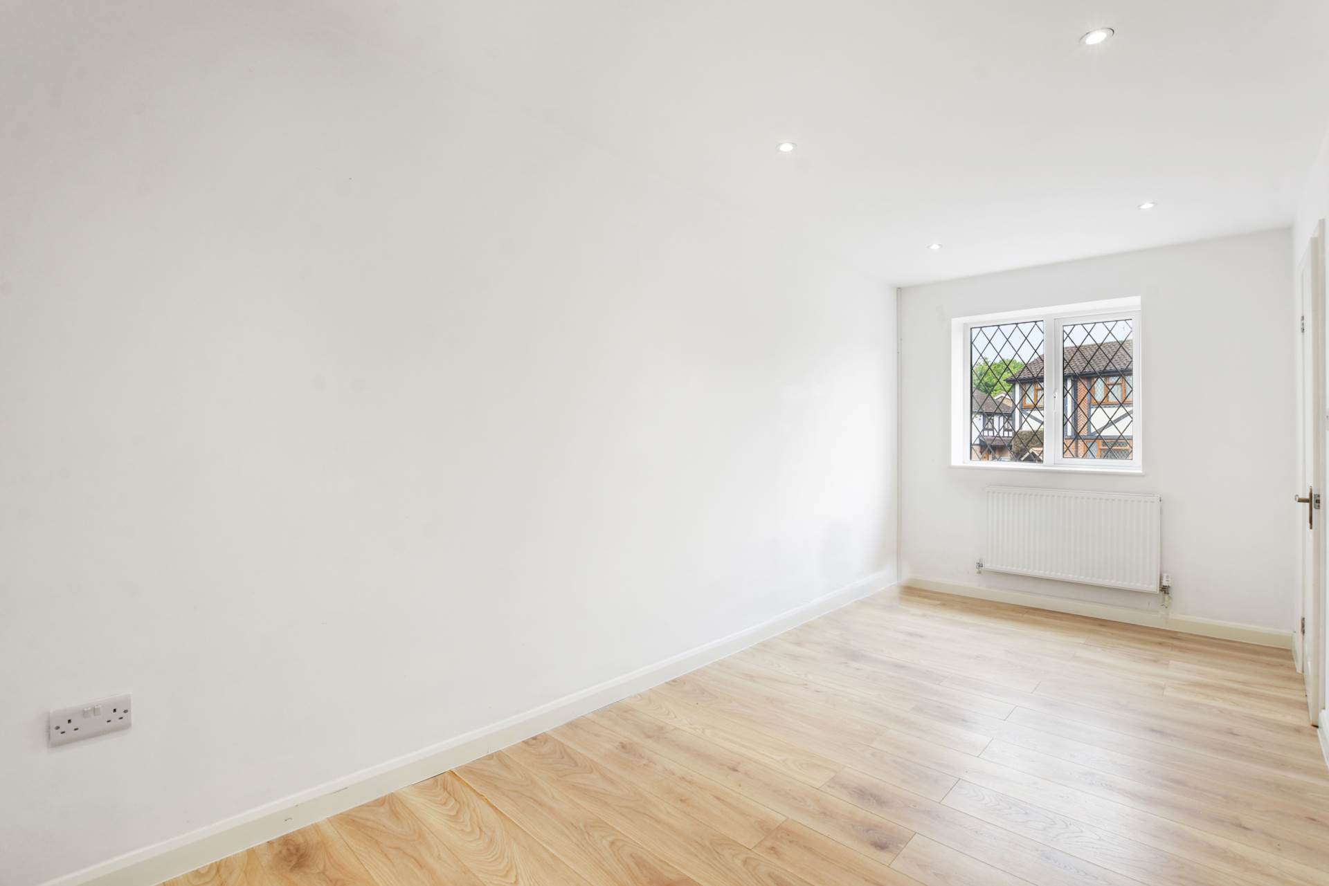 Additional Property Image 5 bedroom Detached for sale in Luton 9