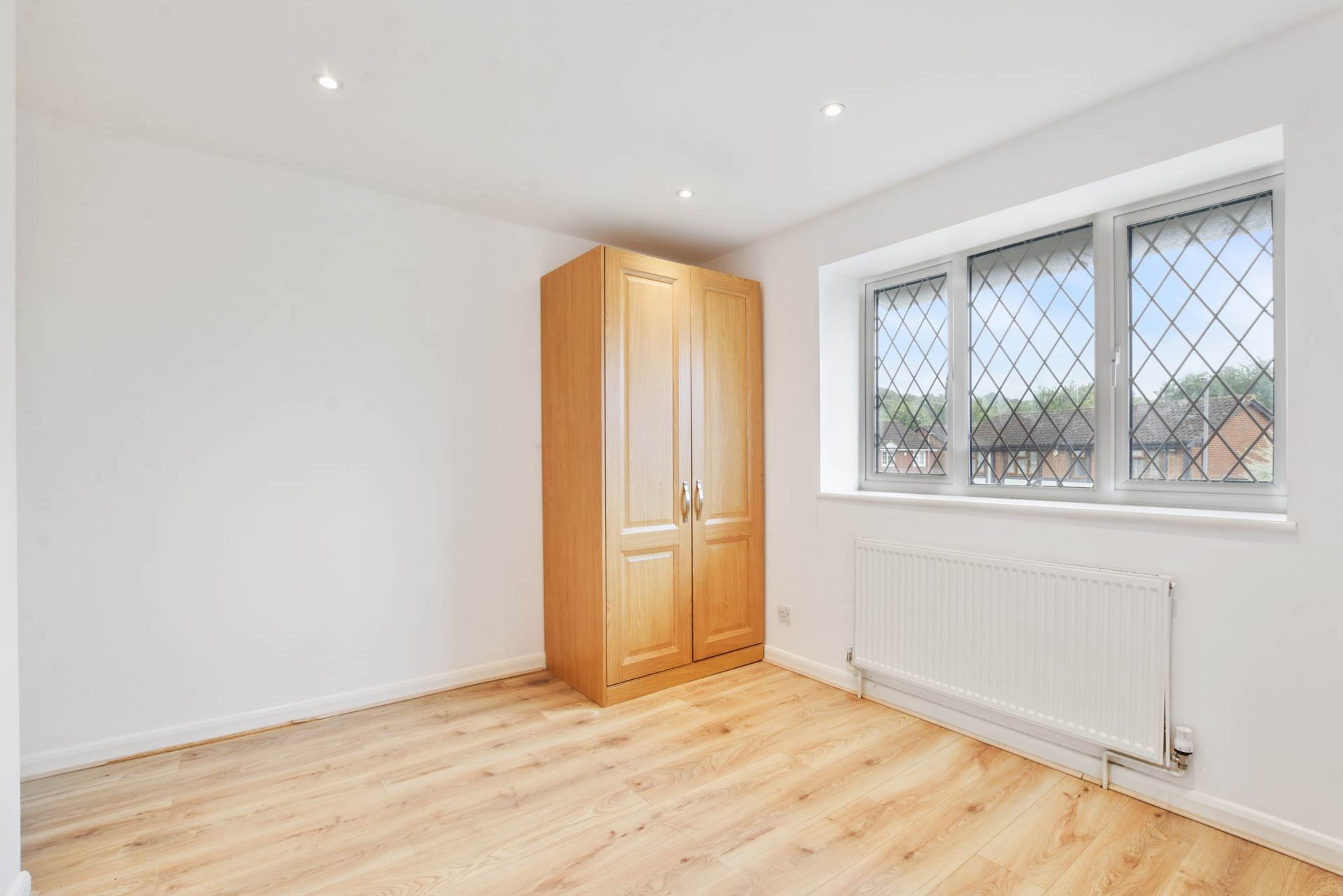 Additional Property Image 5 bedroom Detached for sale in Luton 11