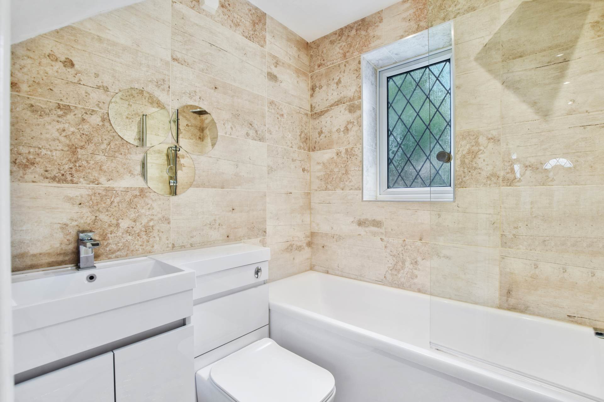 Additional Property Image 5 bedroom Detached for sale in Luton 12