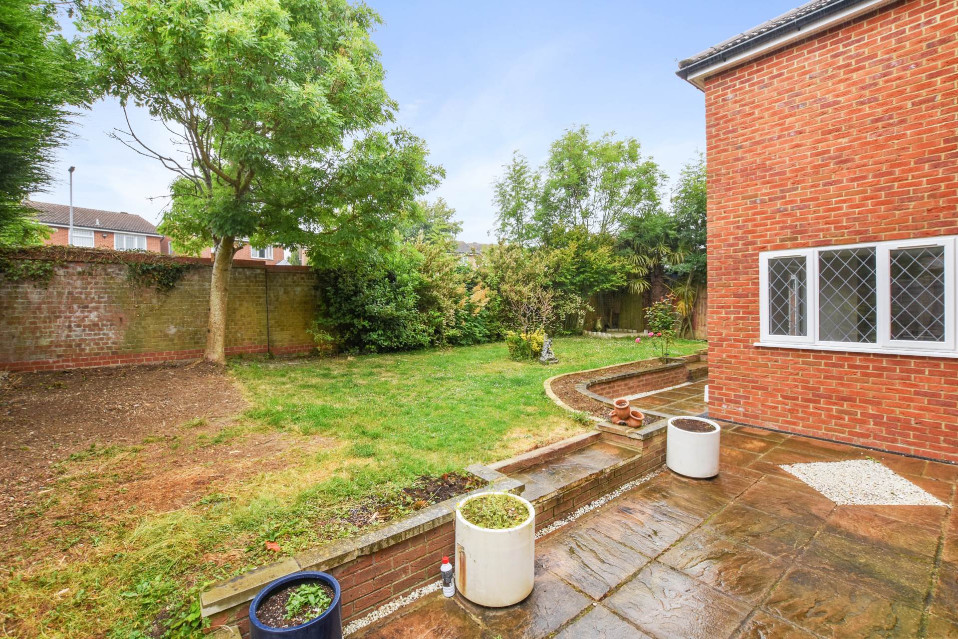 Additional Property Image 5 bedroom Detached for sale in Luton 15