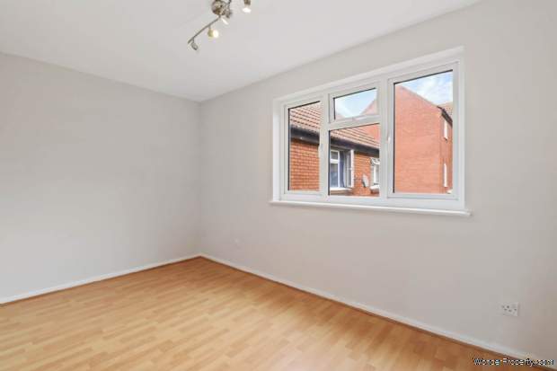 Additional Property Image 2 bedroom House for sale in London 13